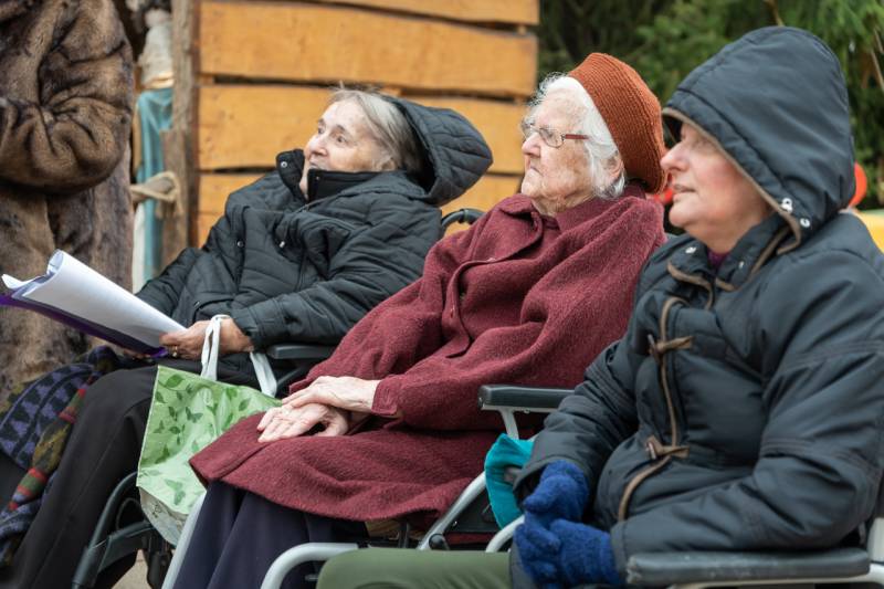 2025_12_03_szechenyi ter enek_06.jpg